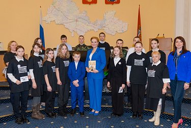Школьные герои в Доме Советов